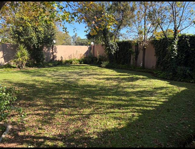 BUSINESS FOR SALE IN SELECTION PARK